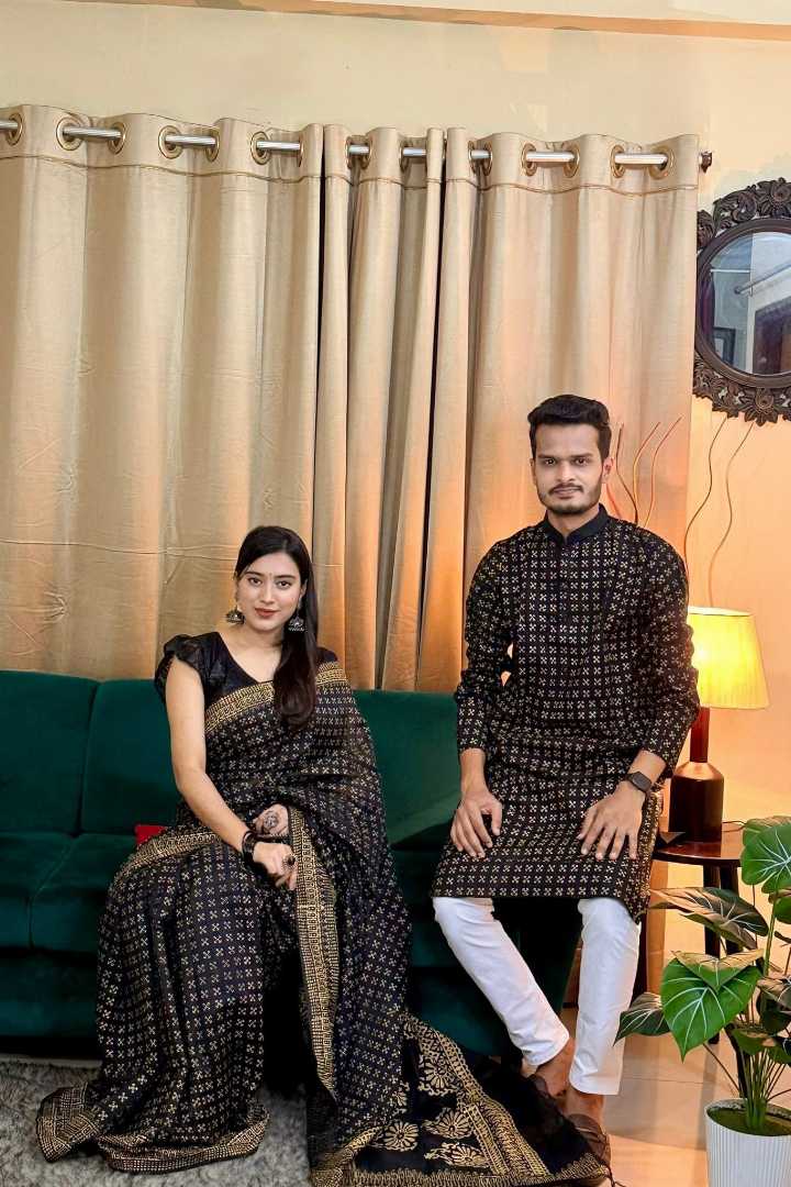 ১,টি,শাড়ী,১,টি,পাঞ্জাবী,