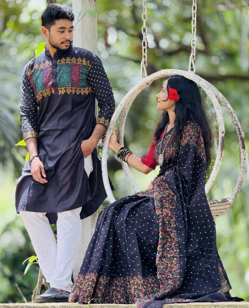 ১,টি,শাড়ি,১টি,পাঞ্জাবি,